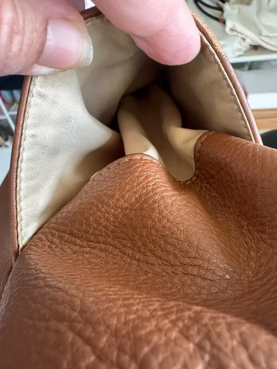 Coach Park Pebbled Leather Carrie Tote – Warm Brown with side pockets - Picture 10 of 11